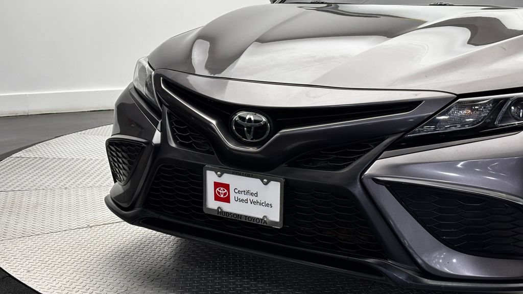 Used 2024 Toyota Camry SE FWD image 2