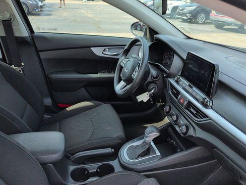Used 2024 Kia Forte LXS FWD image 7