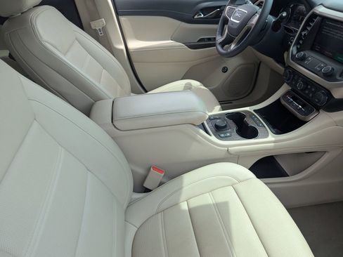 Used 2023 GMC Acadia Denali image 11