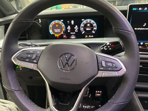 New 2026 Volkswagen Tiguan SE R-Line AWD/4WD image 14