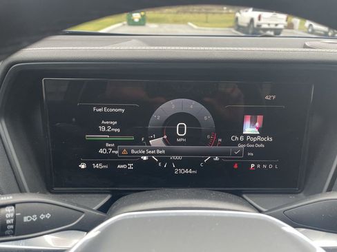 Used 2025 GMC Terrain Elevation image 21