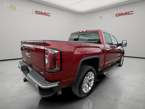 Used 2018 GMC Sierra 1500 SLT image 3