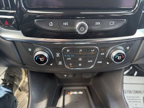 Used 2021 Chevrolet Traverse Premier AWD/4WD image 19