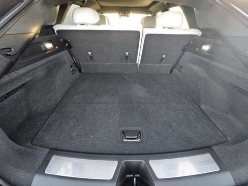 Used 2024 Cadillac Lyriq Luxury image 10