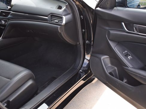 Used 2021 Honda Accord Sport image 14