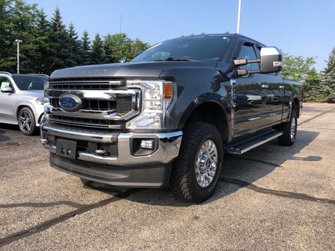 Used 2020 Ford F350 XLT w/ XLT Premium Package image 3