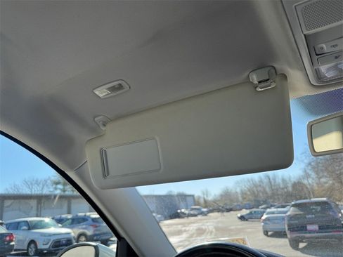 Used 2016 Volkswagen Tiguan S image 23