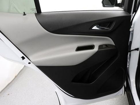 Used 2024 Chevrolet Equinox LS w/ LS Convenience Package FWD image 27