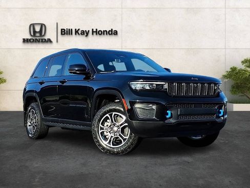 Used 2023 Jeep Grand Cherokee Trailhawk w/ Advanced Protech Group II AWD/4WD image 5