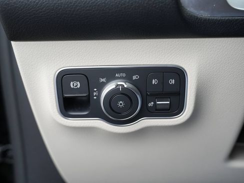 Used 2022 Mercedes-Benz GLB 250 4MATIC image 57