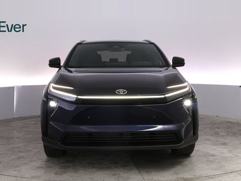 Used 2026 Toyota bZ FWD image 12