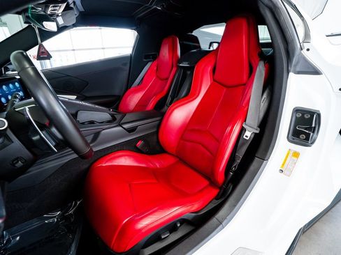 Used 2022 Chevrolet Corvette Stingray Coupe w/ Z51 Performance Package image 39