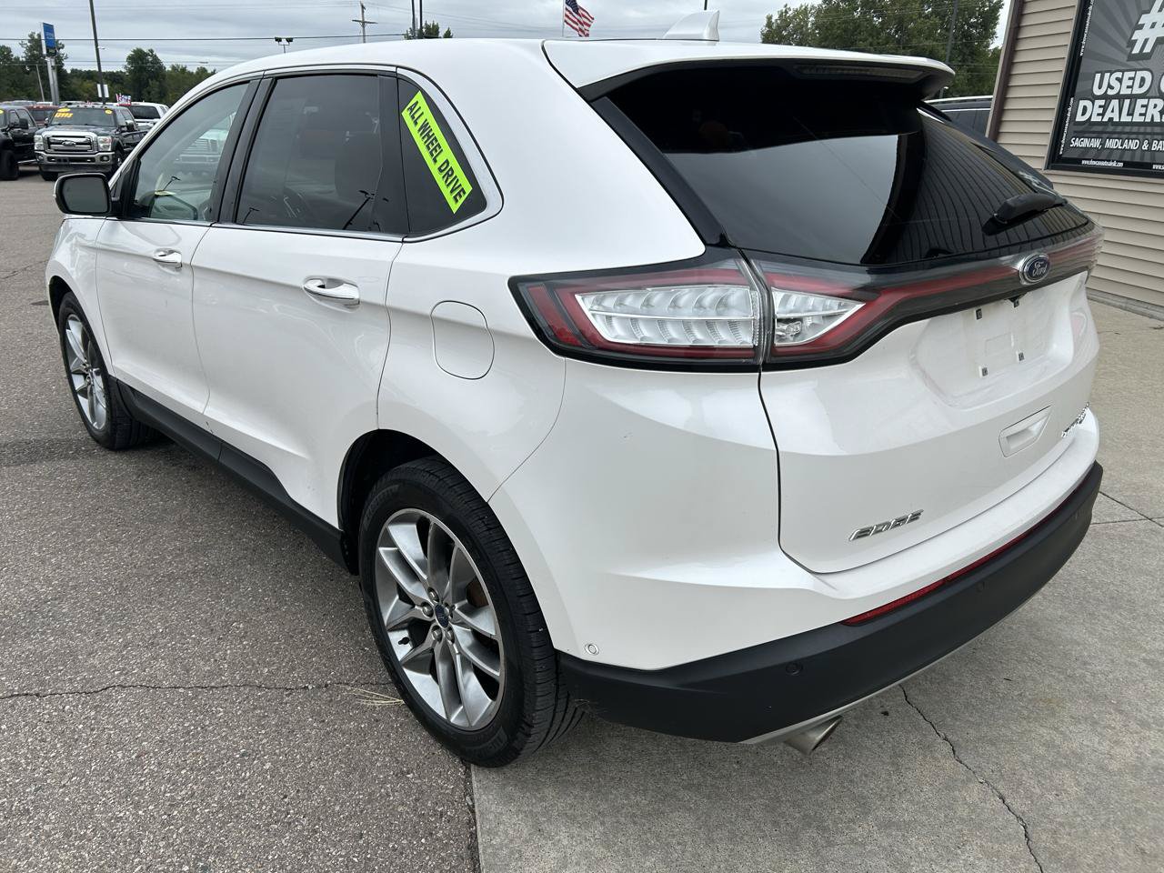 Used 2018 Ford Edge Titanium w/ Equipment Group 302A AWD/4WD image 7
