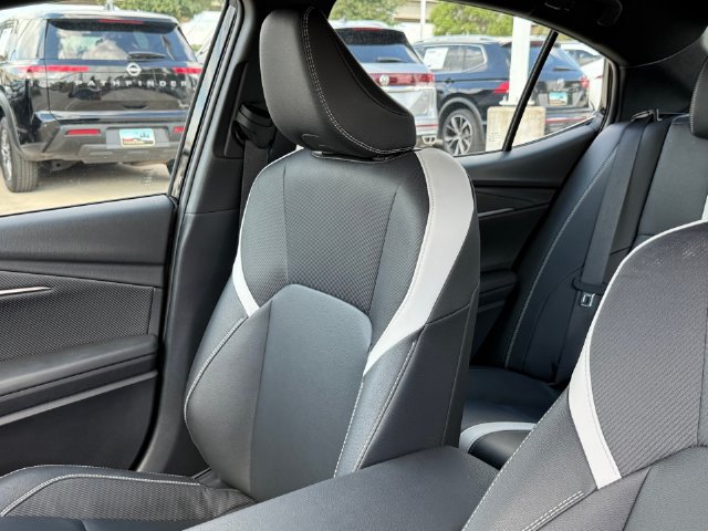 Used 2026 Toyota Camry SE FWD image 14