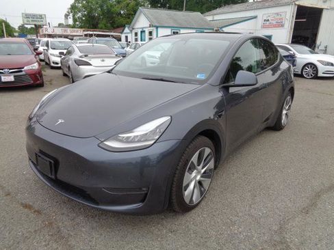 Used 2021 Tesla Model Y Long Range AWD/4WD image 20