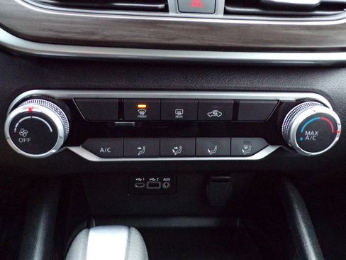 Used 2024 Nissan Altima 2.5 SV image 22