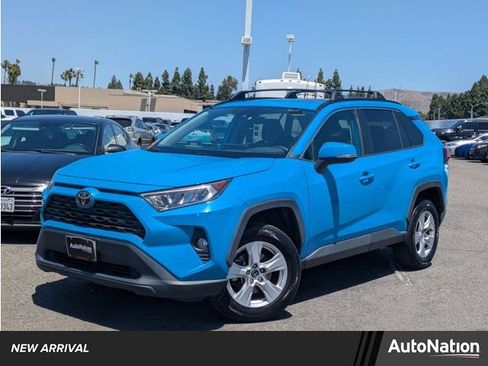 Used 2019 Toyota RAV4 XLE w/ Convenience Package FWD image 1