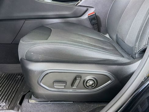 Used 2023 Jeep Grand Cherokee Laredo image 20