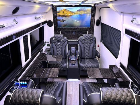 Used 2023 Mercedes-Benz Sprinter 3500 w/ Parking Package image 13