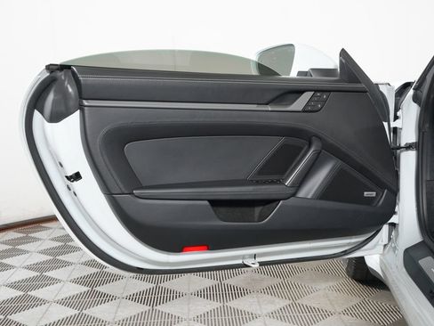 Used 2022 Porsche 911 Carrera RWD image 27