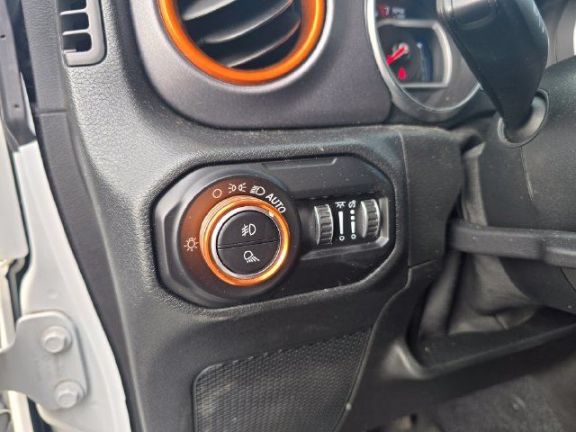Used 2020 Jeep Gladiator Mojave AWD/4WD image 14