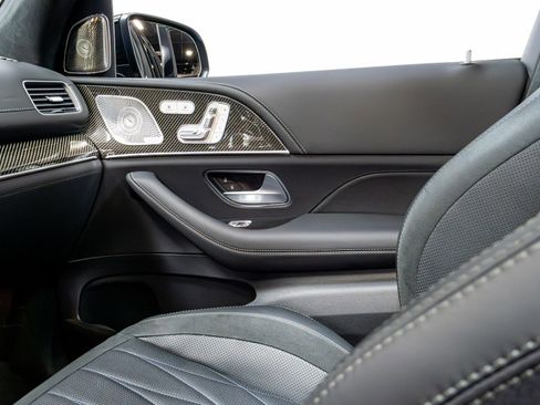 Used 2024 Mercedes-Benz GLS 63 AMG 4MATIC image 13