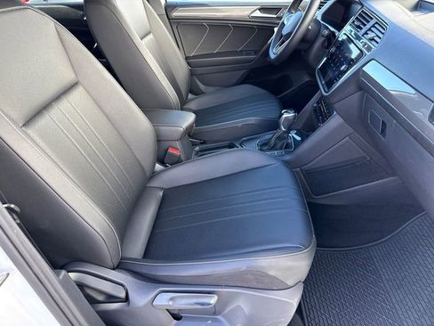 Certified 2023 Volkswagen Tiguan SE R-Line image 18