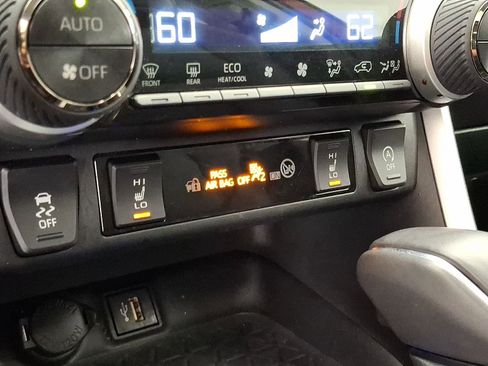 Used 2023 Toyota RAV4 XLE Premium AWD/4WD image 11