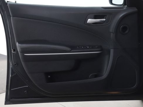 Used 2016 Dodge Charger SE w/ Popular Equipment Group image 19