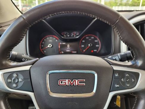 Used 2015 GMC Canyon SLE RWD image 21