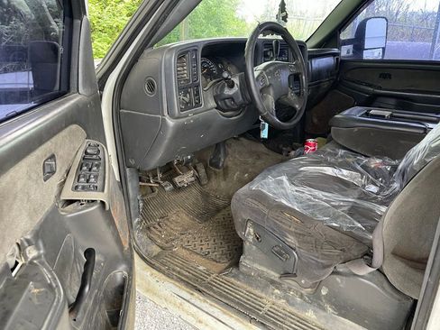 Used 2003 Chevrolet Silverado 2500 LS image 5