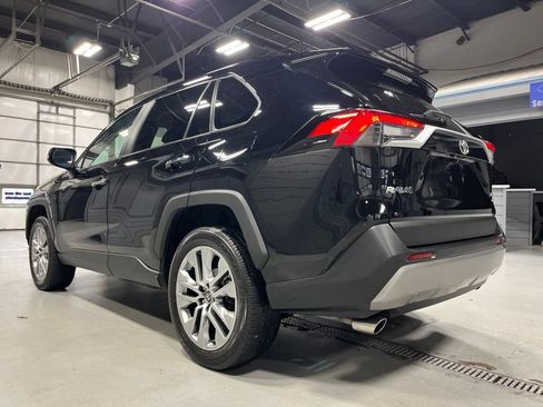 Used 2022 Toyota RAV4 Limited w/ Limited Grade Weather Package AWD/4WD image 5