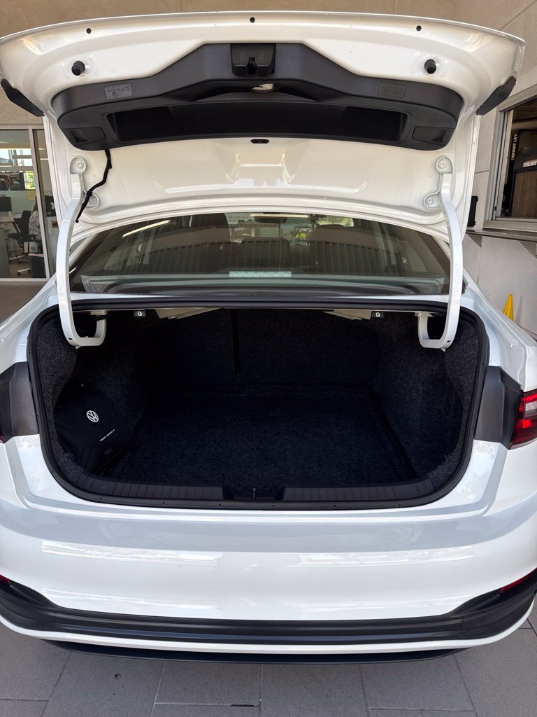 Certified 2024 Volkswagen Jetta S FWD image 11