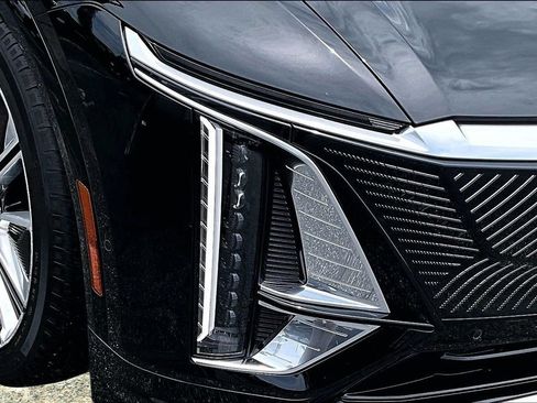 Used 2024 Cadillac Lyriq Luxury w/ Nappa Leather Package RWD image 31
