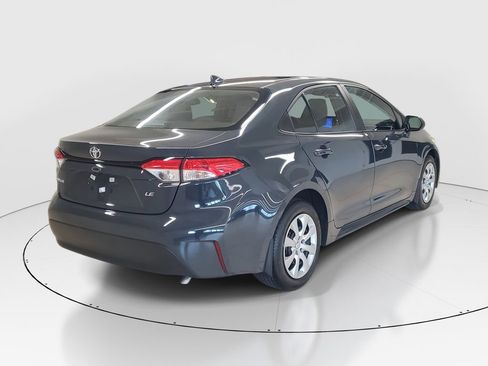 Used 2025 Toyota Corolla LE image 7