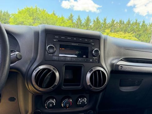 Used 2011 Jeep Wrangler Sport AWD/4WD image 13