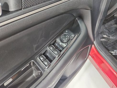 Used 2019 Ford Edge SEL w/ Equipment Group 201A FWD image 12