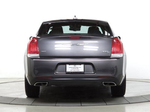Used 2016 Chrysler 300 C Platinum w/ Safetytec Plus Group image 6