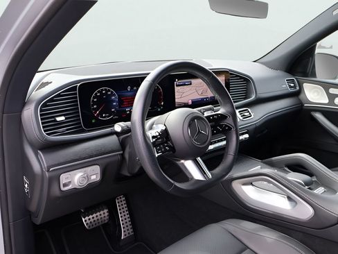 Certified 2025 Mercedes-Benz GLS 450 4MATIC image 20