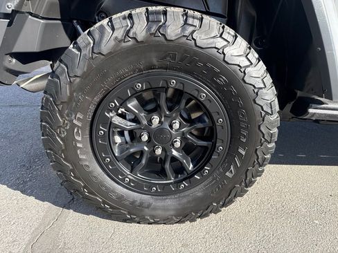 Used 2023 Jeep Wrangler Unlimited Rubicon 4xe AWD/4WD image 12