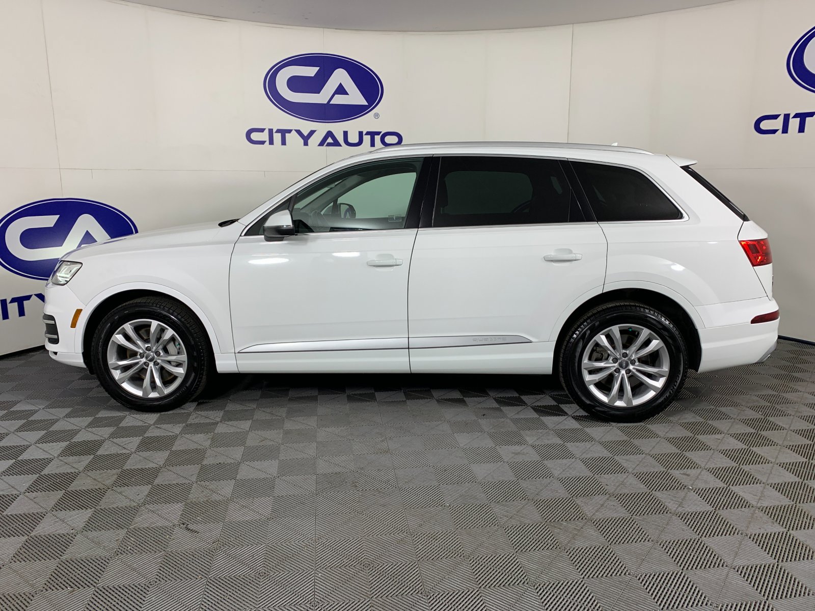 Used 2019 Audi Q7 3.0T Premium Plus AWD/4WD image 6