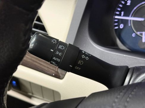 Used 2020 Toyota Sienna XLE FWD image 30