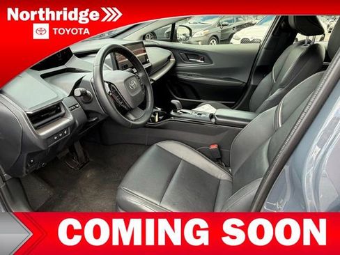 Used 2025 Toyota Prius XLE FWD image 5
