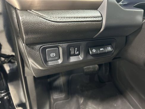 Used 2023 GMC Acadia Denali image 12