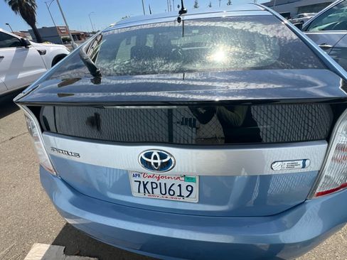 Used 2015 Toyota Prius Prime Plug-In Hybrid FWD image 5