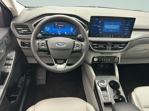 Used 2025 Ford Escape Platinum AWD/4WD image 11