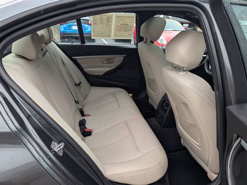 Used 2016 BMW 328i xDrive Sedan AWD/4WD image 11