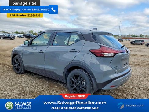 Used 2023 Nissan Kicks SV FWD image 3