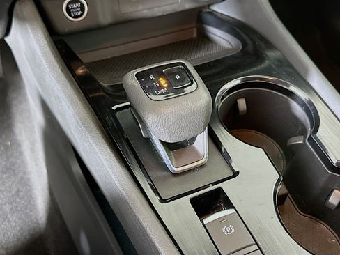 Used 2023 Nissan Rogue SV image 24