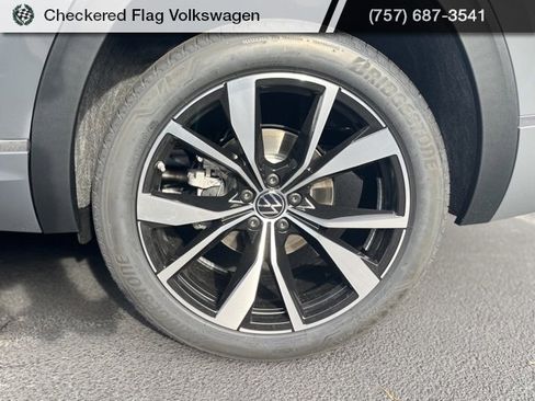 New 2026 Volkswagen Atlas SEL Premium R-Line image 8